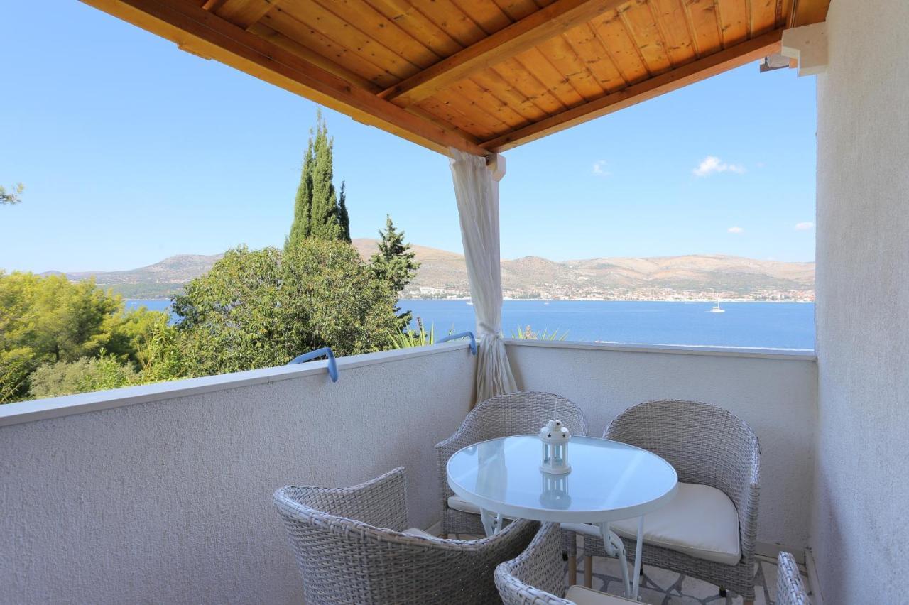 Apartments By The Sea Okrug Donji, Ciovo - 12502 Okrug Gornji Dış mekan fotoğraf