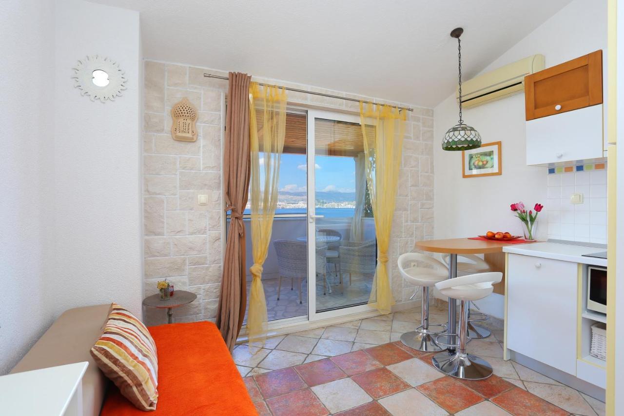 Apartments By The Sea Okrug Donji, Ciovo - 12502 Okrug Gornji Dış mekan fotoğraf