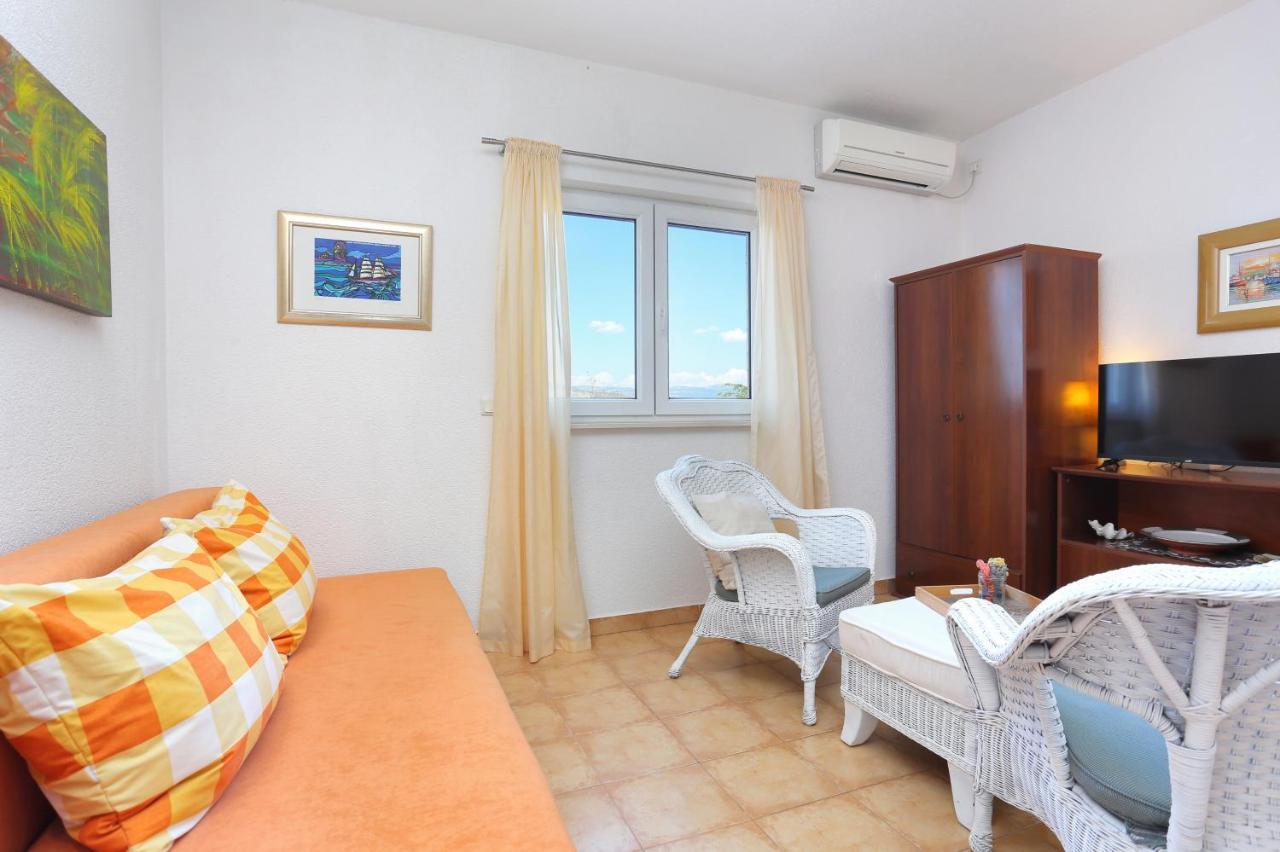 Apartments By The Sea Okrug Donji, Ciovo - 12502 Okrug Gornji Dış mekan fotoğraf